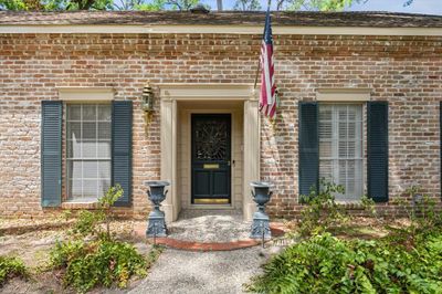 The brickwork and the millwork are picture perfect. | Image 3