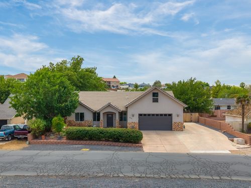 1632 Evergreen Dr, St. George, UT, 84790-8211 | Card Image