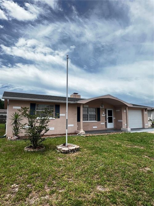 5606 Mirada Dr, HOLIDAY, FL, 34690-2226 | Card Image