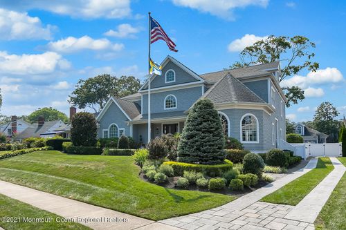 2211 3rd Ave, Spring Lake, NJ, 07762-1607 | Card Image