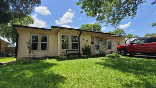 1134 Shawnee Trce, Grand Prairie, TX, 75051-3015 | Card Image