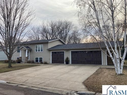 818 3rd Ave Se, Sleepy Eye, MN, 56085-1814 | Card Image