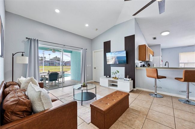 325 Reserve Dr, House other with 5 bedrooms, 3 bathrooms and null parking in Davenport FL | Image 5