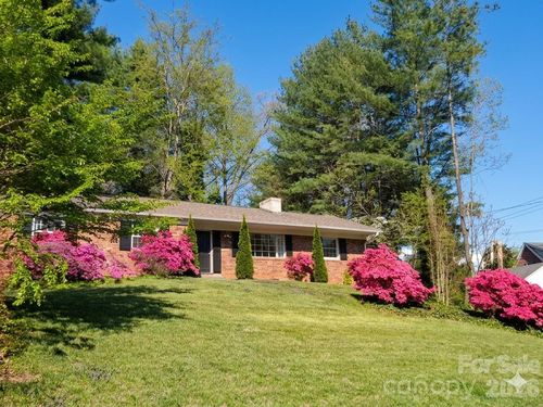 1 Clearbrook Rd, Asheville, NC, 28805-1714 | Card Image