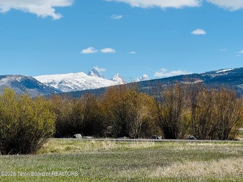 6388 Fox Springs Dr, Victor, ID, 83455 | Card Image