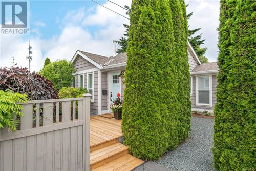 470 6th Ave, Campbell River, BC, V9W3Z3 | Card Image