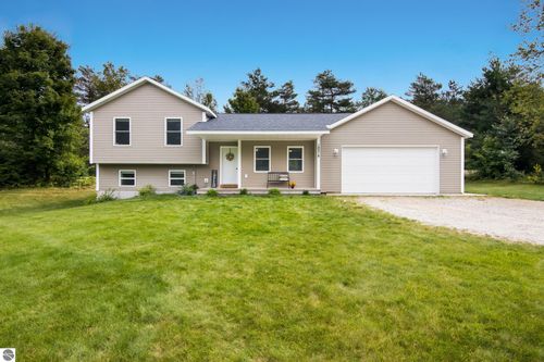 19214 Creekside Ln, Interlochen, MI, 49643-8660 | Card Image