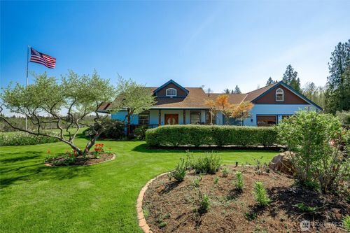 3151 Velvet Ln, Custer, WA, 98240-9625 | Card Image
