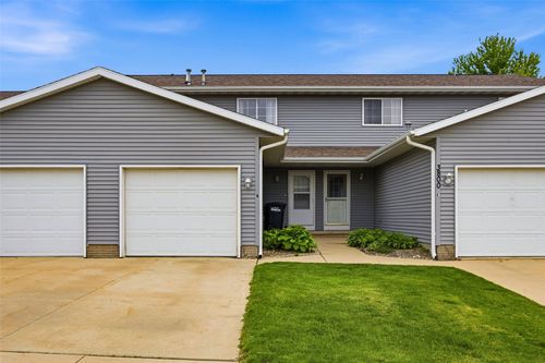 b-3800 Deer Valley Dr, Marion, IA, 52302-9023 | Card Image