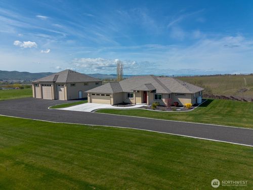 26602 N Rothrock Rd, Prosser, WA, 99350-7614 | Card Image
