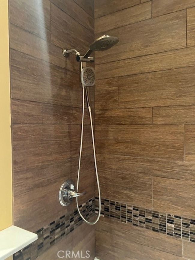 14720 Valerio St, House other with 5 bedrooms, 4 bathrooms and 2 parking in Van Nuys CA | Image 18