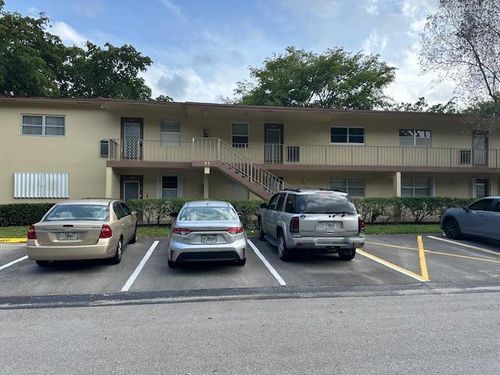 102-7680 Nw 1st Street, Margate, FL, 33063 | Card Image