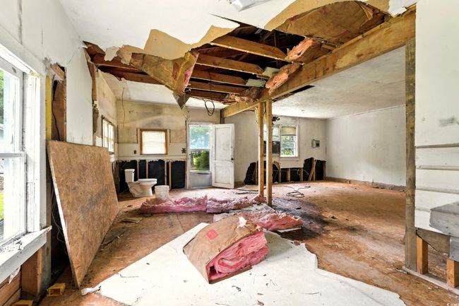 View of miscellaneous room | Image 5