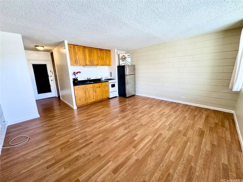 apt-b403-1550 Wilder Ave, Honolulu, HI, 96822-4619 | Card Image