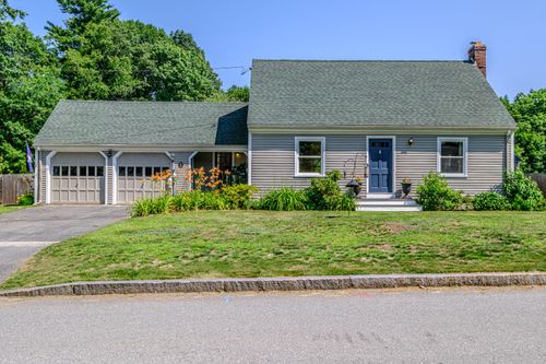 8 White Birch Ln, Portland, ME, 04103-3606 | Card Image