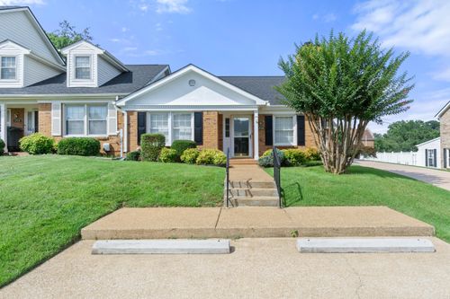 6756 Hickory Manor Cir, Chattanooga, TN, 37421-2589 | Card Image