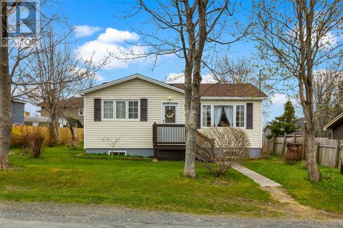8 Fourth Pond Rd, Goulds, NL, A1S1M3 | Card Image