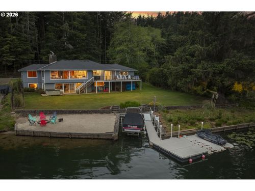 2170 Ne Lake Dr, Lincoln City, OR, 97367-4225 | Card Image