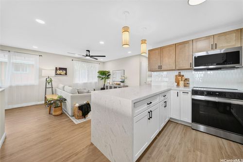 4124 Likini St, Honolulu, HI, 96818-1111 | Card Image