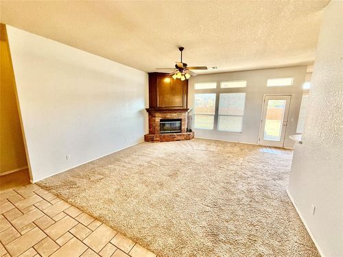 18204 Willow Oak Ln, Edmond, OK, 73012-4083 | Card Image