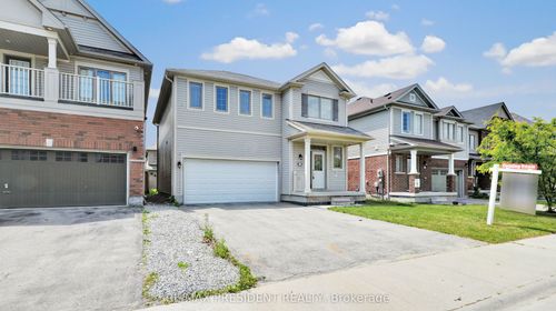 7701 Black Maple Dr, Niagara Falls, ON, L2H0N7 | Card Image