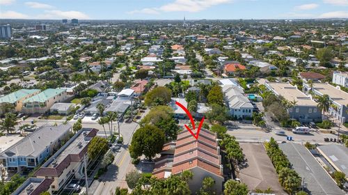 210 Washingtonia Ave, Lauderdale By The Sea, FL, 33308-3622 | Card Image