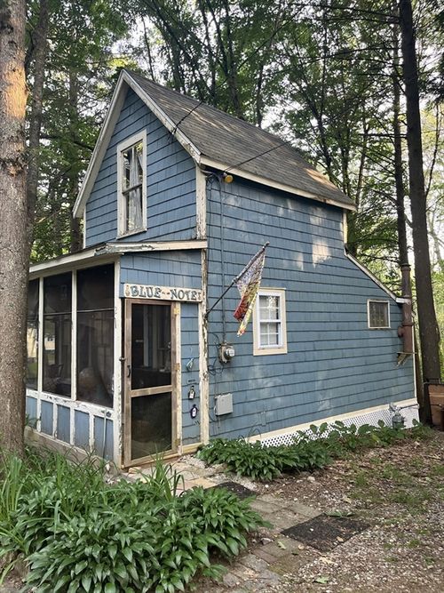 2 Merrill Ave, South Hamilton, MA, 01982-1743 | Card Image