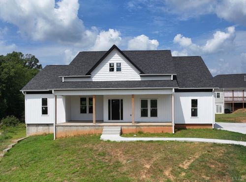 102 Birch Cir, Danville, VA, 24540-2824 | Card Image