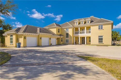 731 Lion Lake Dr S, Weslaco, TX, 78596-8387 | Card Image