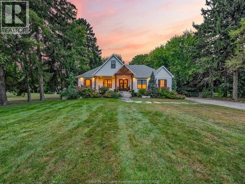 {{alt}} | Card Image