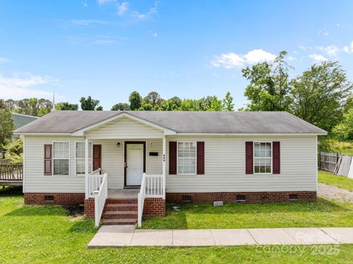 809 1st St E, Ahoskie, NC, 27910-3122 | Card Image