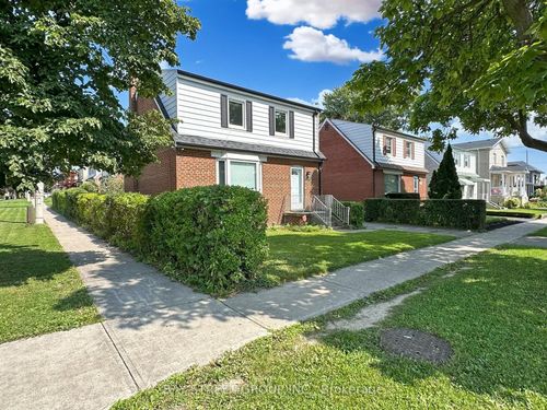 657 Pharmacy Avenue, Scarborough, ON, M1L3H6 | Card Image