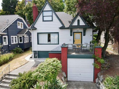 1915 Dexter Ave N, Seattle, WA, 98109-2719 | Card Image
