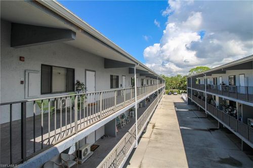 apt-302-826 Wiggins Pass Rd, NAPLES, FL, 34110-6105 | Card Image