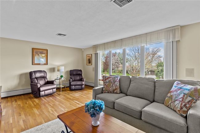 12 Hi View Dr Hope RI | Image 15