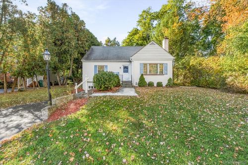 28 Center Avenue, Poughkeepsie, NY, 12601 | Card Image