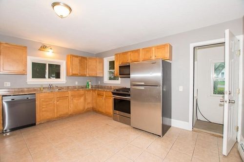 1-75 Hammond St, Bridgewater, MA, 02324-1610 | Card Image