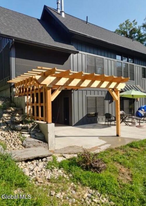 50 Lincoln Mountain Rd, Greenfield Center, NY, 12833-2048 | Card Image