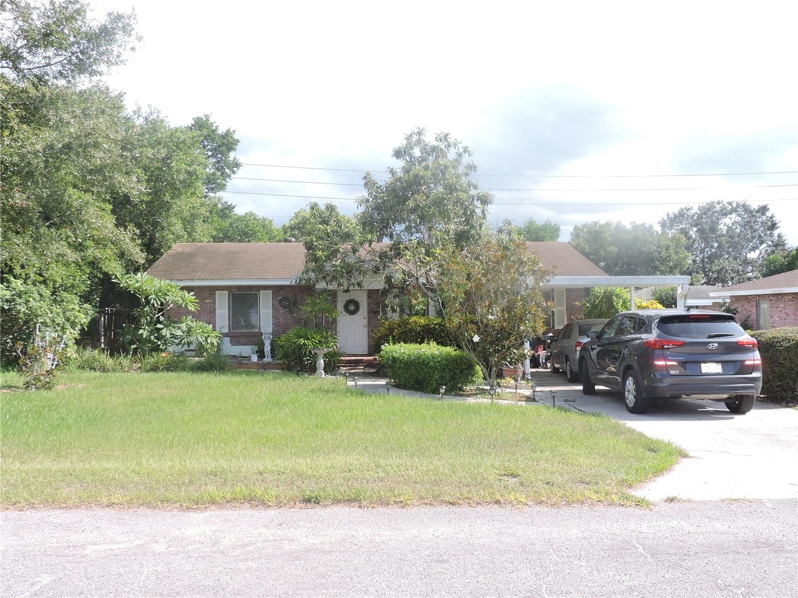 Steedly Ave, Lake Wales, FL 33853
