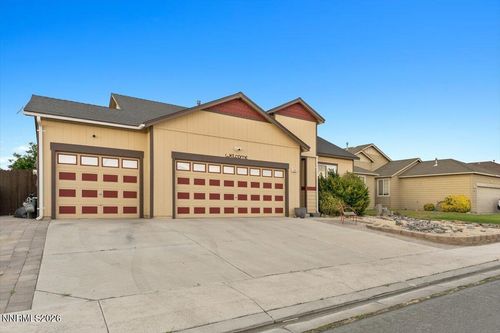 1351 Shadow Ln, Fernley, NV, 89408-4504 | Card Image