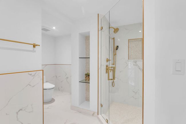 Master Bath | Image 27