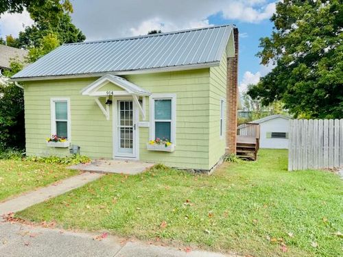 914 3rd Ave, Lake Odessa, MI, 48849-1155 | Card Image