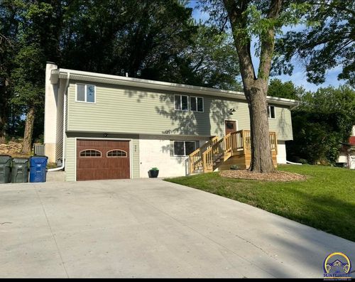 934 Pamela Ln, Lawrence, KS, 66049-3020 | Card Image