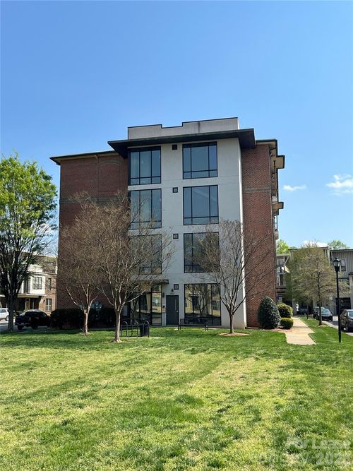 3269 Noda Blvd, Charlotte, NC, 28205-1260 | Card Image