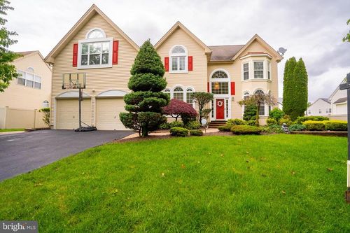 4 Bernadette Cir, Monmouth Junction, NJ, 08852-2681 | Card Image