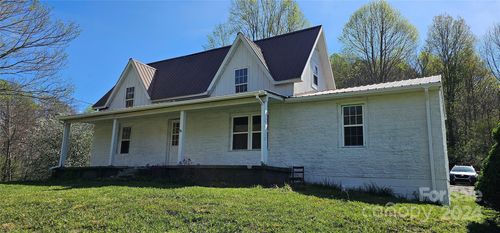 11068 N 226 Highway, Bakersville, NC, 28705 | Card Image