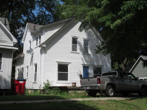 210 W Charles St, Champaign, IL, 61820-5102 | Card Image