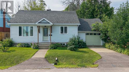 496 Wilbert St, Pembroke, ON, K8A3G6 | Card Image