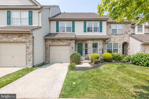 5086 Raintree Ct, DOYLESTOWN, PA, 18902-6206 | Card Image