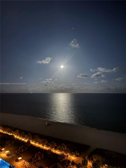 apt-1901-2555 Collins Ave, Miami Beach, FL, 33140-4777 | Card Image